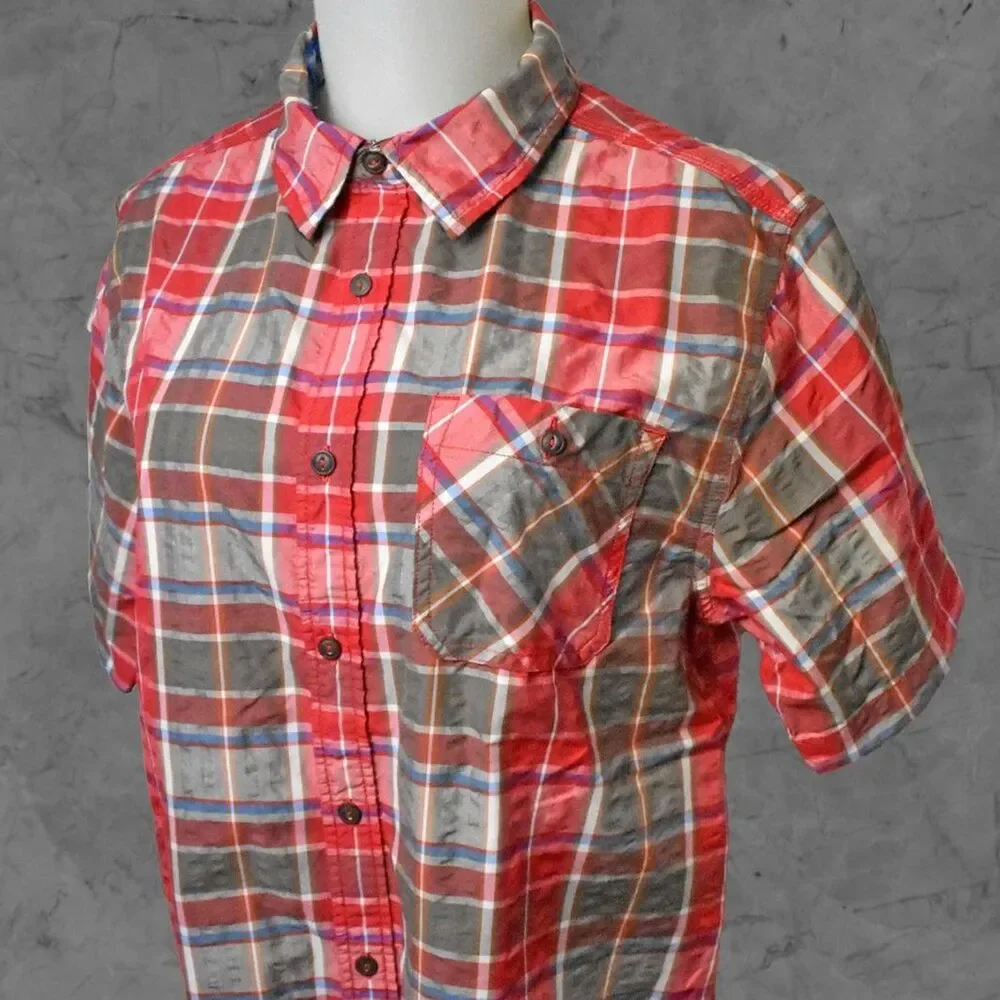 The North Face Short Sleeve Camp Shirt Men's M Red Olive Plaid Button-Front